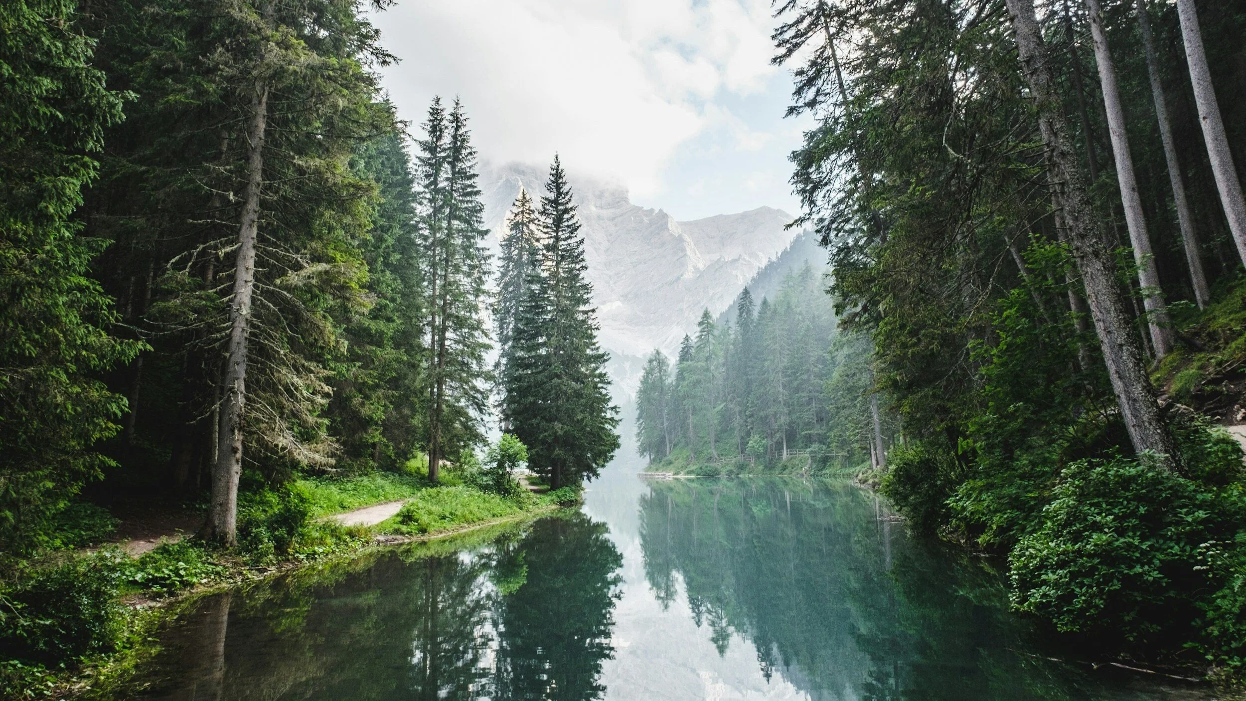hidden lake on kindful island